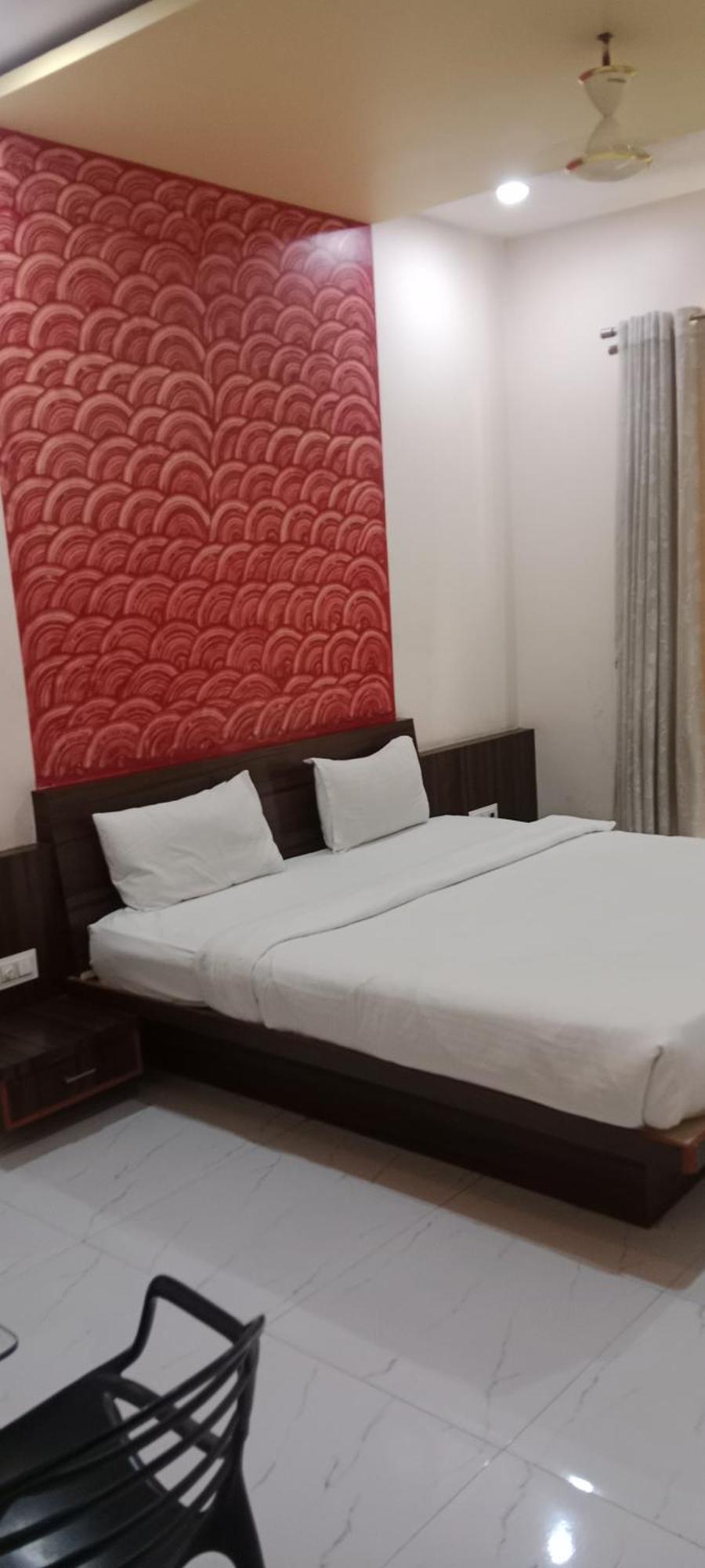 Hotel Swamiraj Indāpur Exterior foto